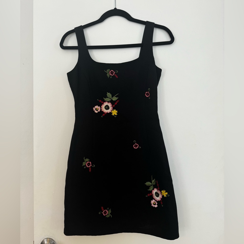 Black Floral Cocktail Dress sz 4 Laundry by Shelli Segal